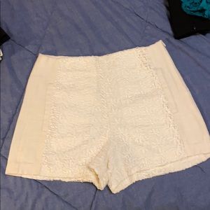 Zara High-rise White Floral Shorts - Size Small